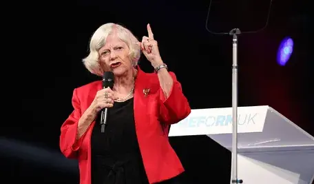 Ann Widdecombe była znana ze swoich wyrazistych poglądów, których nie bała się otwarcie głosić