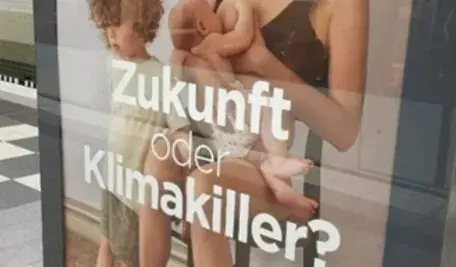 Kontrowersyjne plakaty w Niemczech oraz działalność ruchów antynatalistycznych ponownie wywołały debatę na temat kryzysu demograficznego i wpływu ideologii klimatycznej na decyzje o posiadaniu dzieci.