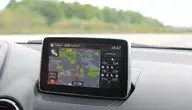 Nawigacja w samochodzie podczas podróży