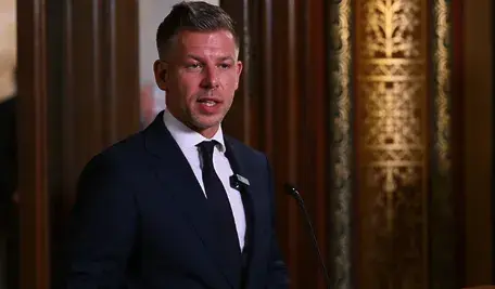 Premier Peter Magyar dązy do usunięcia prezydenta z urzędu