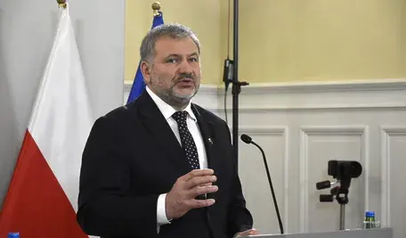 Minister sprawiedliwości Waldemar Żurek zapowiedział możliwość ponownego złożenia wniosku o Europejski Nakaz Aresztowania wobec Zbigniewa Ziobry po odmowie sądu.