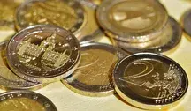 Monety euro ułożone na stole