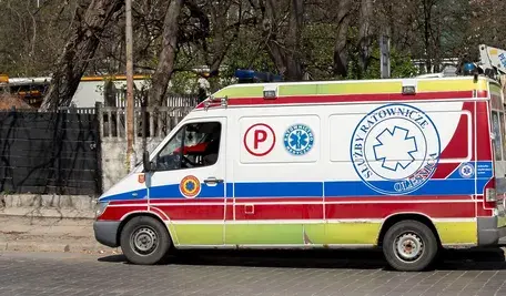 Kompletnie pijana kobieta z Ozorkowa urodziła w domu syna, miał ponad promil alkoholu we krwi