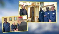 Kardynał Zuppi podczas spotkania z rosyjskimi żołnierzami