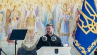 Kijów, Ukraina, 15.07.2026. Prezydent Ukrainy Wołodymyr Zełenski przemawia podczas uroczystości z okazji Dnia Państwowości Ukraińskiej , 15 bm. przed Soborem św. Michała o Złotych Kopułach w Kijowie. (aldg) PAP/Vladyslav Musiienko