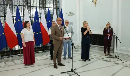 Marszałek Sejmu Włodzimierz Czarzasty miał wsparcie w pracownicy Kancelarii Sejmu