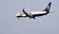 Pasażerka Ryanair twierdzi, że doliczono jej dodatkową opłatę za bagaż, bo szelki plecaka wystawały z miernika