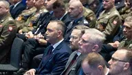 Karol Nawrocki z żołnierzami