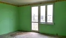 Oto główne pomieszczenie lokalu, który AMW wystawiła za 78 tysięcy. Remont się przyda, ale na głowę nie kapie