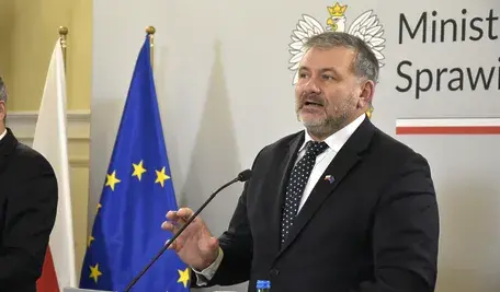 Biegły zgłosił anonimowo uwagi do projektu ustawy, ale opublikowano je na rządowym portalu wraz z danymi osobowymi