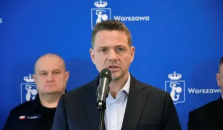 Rafał Trzaskowski podczas konferencji prasowej