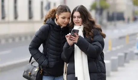 We Francji dzieci do 15. roku życia będą miały kasowane profile w mediach społecznościowych