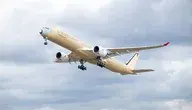 Airbus A350-1000ULR Qantas Project Sunrise podczas lotu testowego z wysuniętym podwoziem.