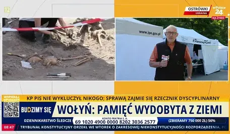Mariusz Pilis na miejscu ekshumacji ofiar zbrodni wołyńskiej