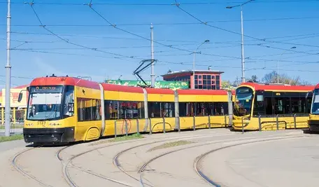Pesa przejmuje niemiecką firmę. Tramwaj na zajezdni