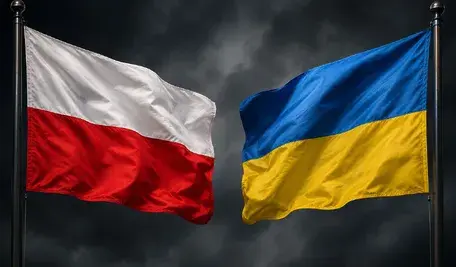 Artykuł opisuje spór wokół wypowiedzi mera Iwano-Frankiwska o rzekomej odmowie przyjmowania ukraińskich dzieci przez polskie miasta, wskazując, że decyzje samorządów miały charakter organizacyjny i zapadły wcześniej, a nie z powodów politycznych.