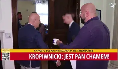 Poseł Kropiwnicki nie chciał przyjąć kubka od red. Jarząbka 