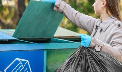 Musimy jeszcze baczniej patrzeć, co wrzucamy do śmietnika 