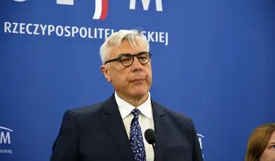 24.09.2025 Warszawa  Konferencja prasowa nt. "Zawiedomienie na Mateusza Morawieckiego", z udzialem m.in. poslow: Romana Giertycha oraz Katarzyny Kierzek-Kopierskiej Roman Giertych fot. Liudmyla Skwarczynska