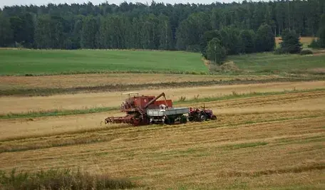 Maszyny rolnicze na polu