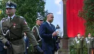 Prezydent Karol Nawrocki w czasie apelu pamięci żołnierzy poległych w Bitwie Warszawskiej 1920 roku