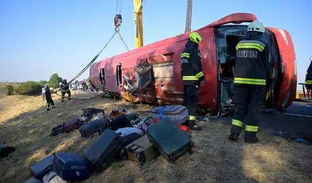 Do tragicznego wypadku polskiego autokaru doszło w niedzielę około godz. 1 w nocy na węgierskiej autostradzie M3