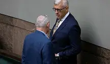 Poseł Roman Giertych podczas posiedzenia Sejmu