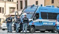 Włoscy policjanci na służbie