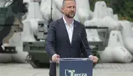 Giżycko, 21.08.2026. Wicepremier, minister obrony narodowej Władysław Kosiniak-Kamysz podczas spotkania w 15. Giżyckiej Brygadzie Zmechanizowanej im. Zawiszy Czarnego w Giżycku, 21 bm. Spotkanie dotyczyło podsumowania dwóch lat programu „Tarcza Wschód”. (sko) PAP/Tomasz Waszczuk