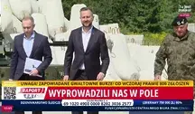 Władysław Kosiniak-Kamysz na Warmii pokazuje betonowe jeże