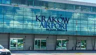 Lotniska w Krakowie i Katowicach tymczasowo wstrzymały lądowania po utracie łączności z niewielkim samolotem cywilnym, który został przechwycony przez wojsko.