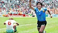 Diego Maradona celebruje gola w meczu Argentyna–Anglia podczas Mistrzostw Świata 1986 po słynnej bramce „Ręką Boga”