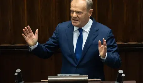 Niemiecki dziennik „Sueddeutsche Zeitung” ocenił, że Donald Tusk nie będzie w stanie zrealizować swoich obietnic wyborczych, jeśli będzie działał wyłącznie zgodnie z prawem.