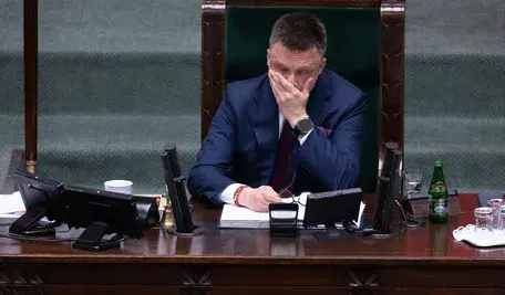 Szymon Hołownia i Michał Kobosko mogą stracić immunitety w związku ze śledztwem dotyczącym afery Collegium Humanum.