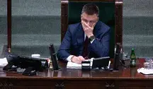 Szymon Hołownia i Michał Kobosko mogą stracić immunitety w związku ze śledztwem dotyczącym afery Collegium Humanum.