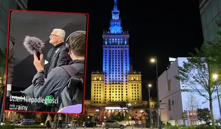 Warszawa, 24.08.2026. Podświetlenie Pałacu Kultury i Nauki w barwach narodowych Urainy, 24 bm. w Warszawie. Trwają obchody Dnia Niepodległości Ukrainy. Państwo 35 lata temu proklamowało niepodległość. (sko) PAP/Paweł Supernak