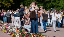 Na wieść o chorobie Haralda V przed pałacem królewskim w Oslo gromadzili się ludzie