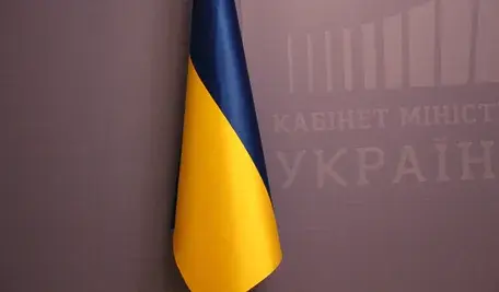 Alt text: Europoseł Konfederacji Ewa Zajączkowska-Hernik nagłośniła sprawę zasiłków pogrzebowych wypłacanych obywatelom Ukrainy przez polski ZUS.