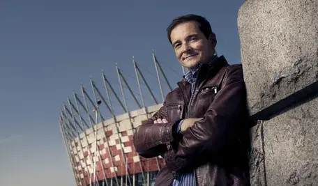 Tak wyglądał Przemysław Babiarz w... 2013 roku. Dziś wygląda zupełnie tak samo! Czas nie ima się tego faceta
