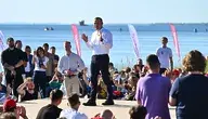 Karol Nawrocki świetnie odnajduje się w rozmowach z młodymi ludźmi