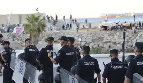 Czy poznamy prawdę o przestępczości związanej z napływem migrantów do Ceuty i kontynentalnej Hiszpanii? Zdaniem policjantów statystyki są zafałszowywane