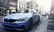 Akcje BMW od kilku miesięcy wyraźnie tracą na wartości, a część komentatorów wiąże to z negatywną reakcją klientów na reklamowanie filmu „Spider-Man: Całkiem nowy dzień” w systemach multimedialnych samochodów marki.