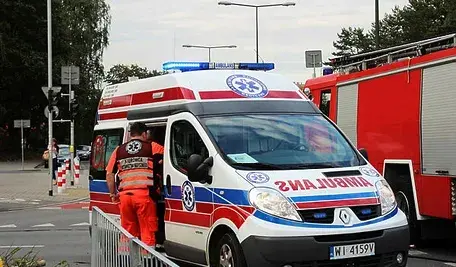 Ratownicy medyczni na miejscu zdarzenia