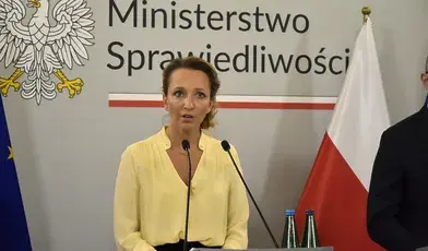 Donald Tusk zlikwidował komisję badającą represje wobec organizacji społecznych za rządów PiS, której działalność kosztowała budżet państwa blisko 2,5 mln zł.