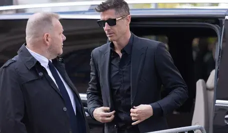 Robert Lewandowski podczas ostatniej wizyty w Polsce na pożegnaniu Jacka Magiery