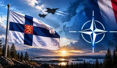 Flaga Finlandii oraz znak NATO symbolizujące wzmacnianie europejskiego bezpieczeństwa i współpracę obronną Helsinek z sojusznikami.