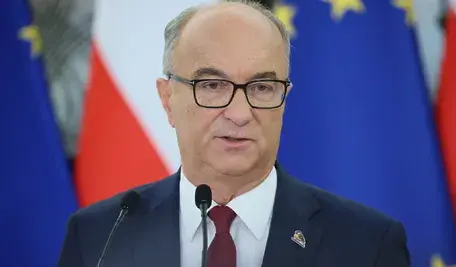 Włodzimierz Czarzasty zaatakował Karola Nawrockiego, przywołując oskarżenia z kampanii wyborczej, i wezwał prezydenta do rezygnacji z urzędu.