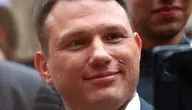Sławomir Mentzen zadowolony z samego siebie 