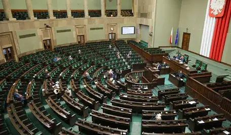W tej izbie doszło dziś do niewytłumaczalnej sytuacji. Marszałek Czarzasty wyrzucił z porządku obrad głosowanie nad zakazem reklamy piwa, który opracowała w dużej mierze jego partia 