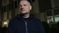 Poseł KO Wojciech Król nie trafi do aresztu, co wywołało oburzenie polityka PiS Michała Wójcika, który domaga się wyjaśnienia decyzji sądu.